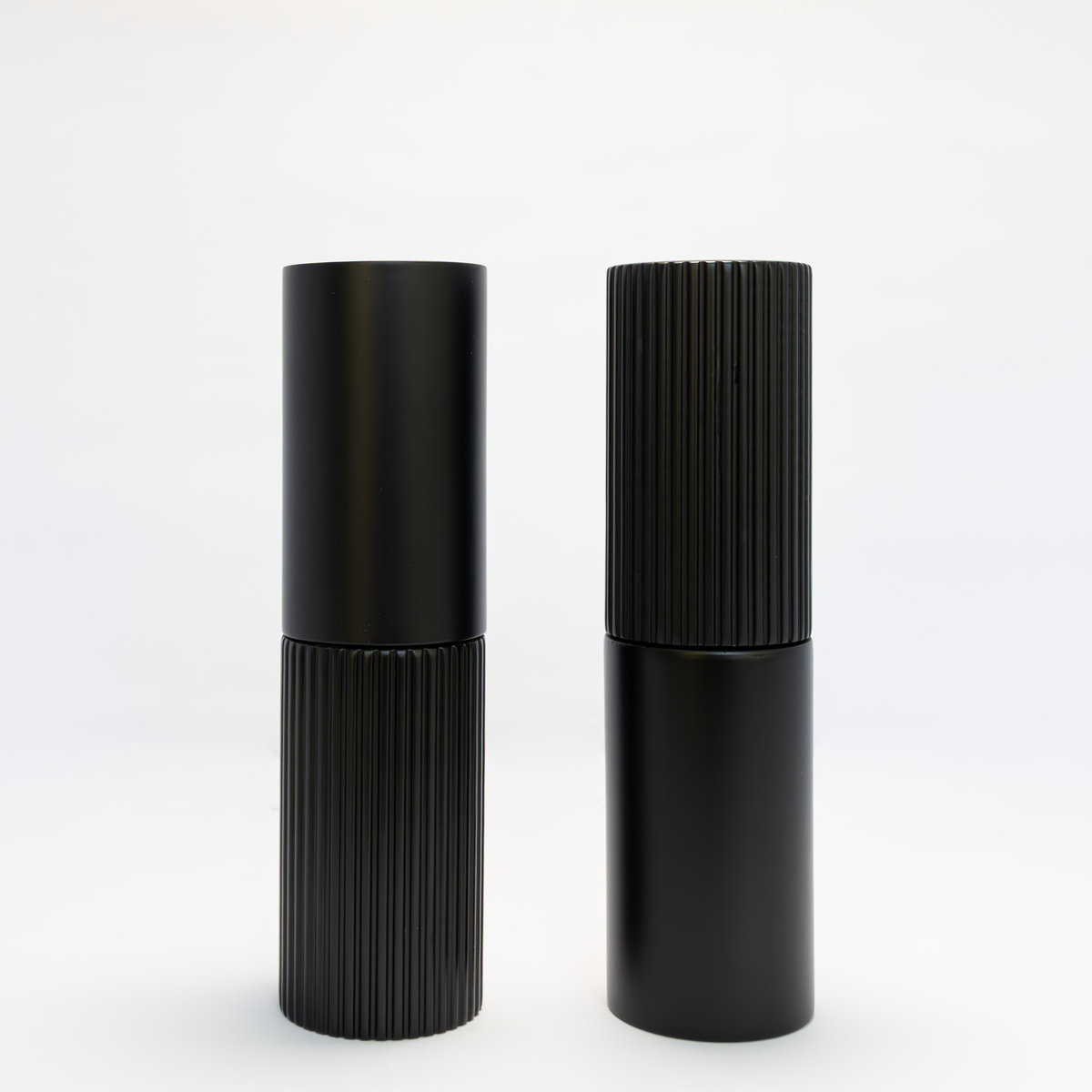 Ribbed Salt & Pepper Grinder Set